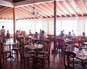 AP09DINING005