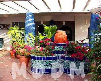JB02COURTYARD008