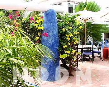 JBCOURTYARD002