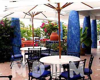 JBCOURTYARD005