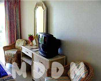 MB09ROOMS008